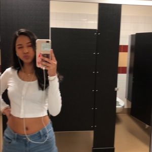 Long sleeve crop top